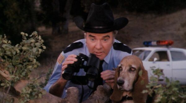rosco, chien, shérif fais-moi peur