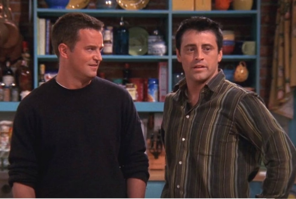 Friends : aviez-vous remarqué cette erreur dans l’épisode où Phoebe rencontre les parents de Mike ?