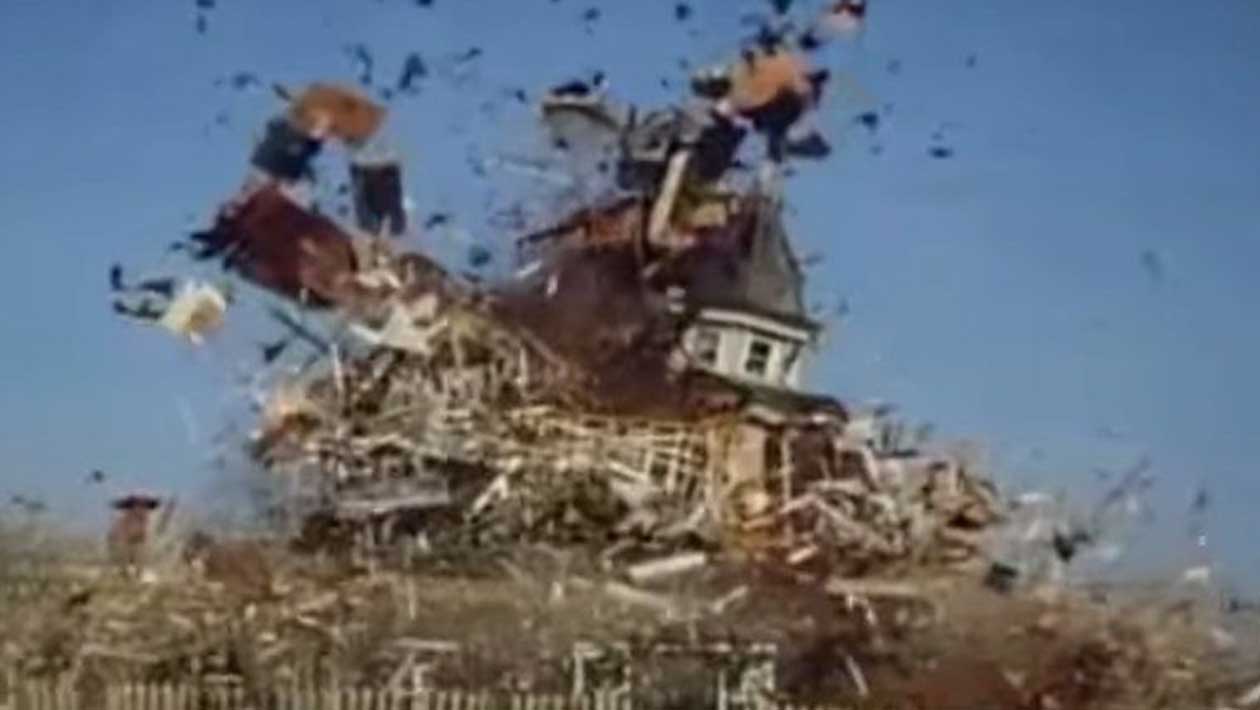 walnut-grove-la-petite-maison-dans-la-prairie-explosion