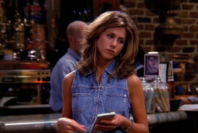 Friends : Jennifer Aniston (Rachel) donne son avis sur sa coupe de cheveux mythique dans la série