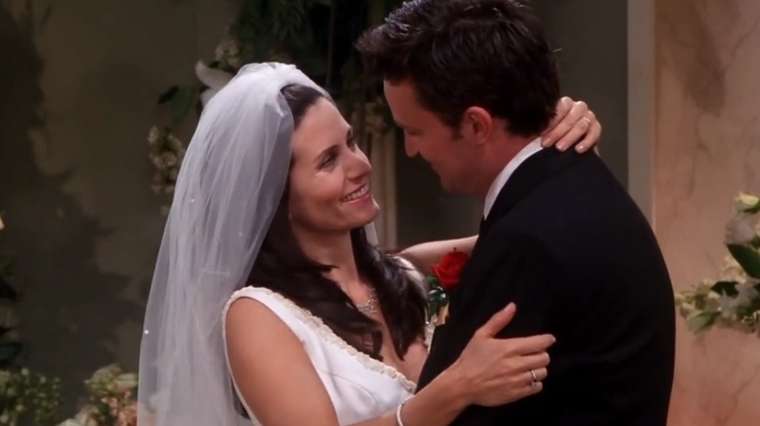 Chandler et Monica Friends mariage