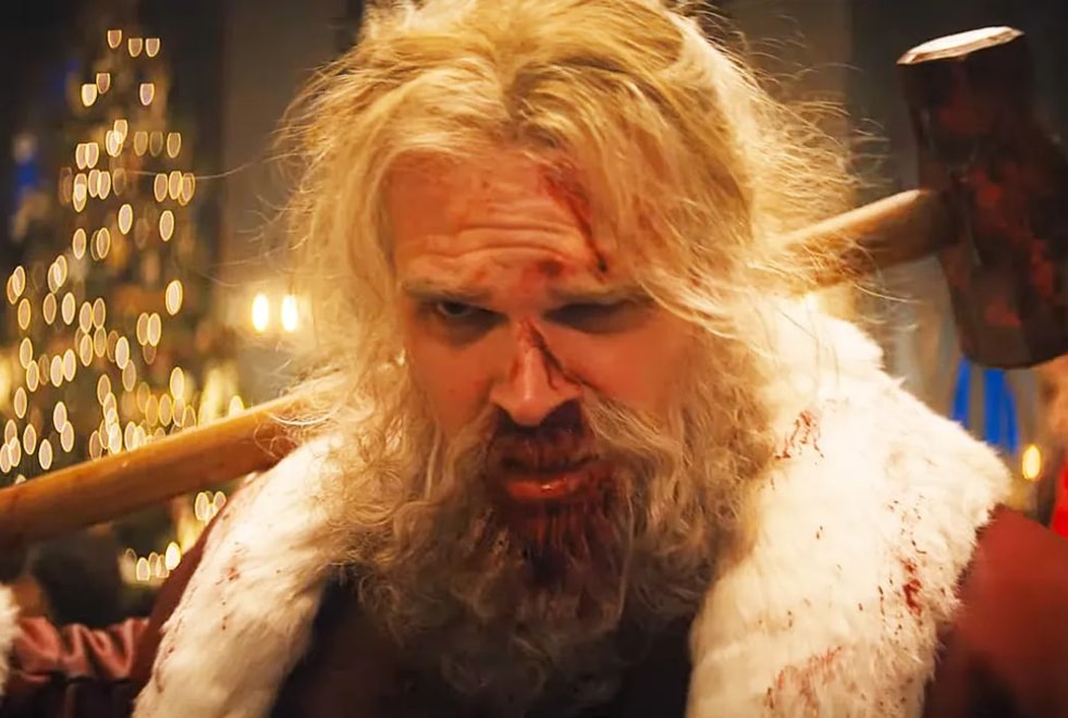 Violent Night : un Noël sanglant pour David Harbour dans la bande-annonce du film