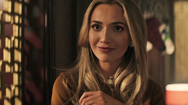 tilly-keeper-lady-phoebe-you-saison-4