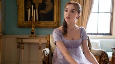 Bridgerton : Phoebe Dynevor (Daphne) quitte la série avant la saison 3