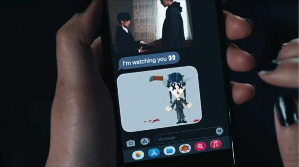 Mercredi : qui envoie le mystérieux message dans l'épisode final ... - Serieously.com 1 mercredi-sms