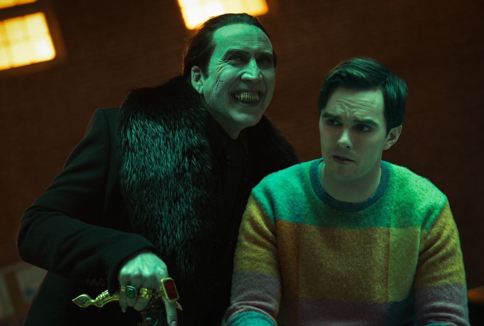 Renfield : une bande-annonce loufoque pour la comédie horrifique avec Nicholas Hoult