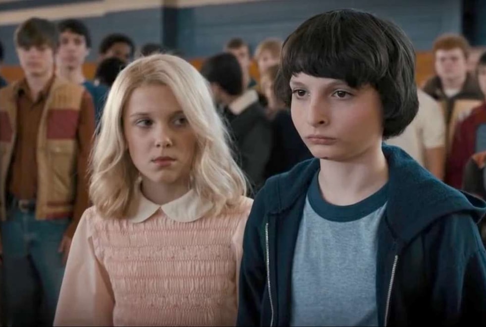 Stranger Things : Finn Wolfhard (Mike) réagit au fait qu’il n’embrasse pas bien
