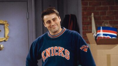 Friends : aviez-vous remarqué cette scène où l&rsquo;acteur de Joey est en plein fou rire ?