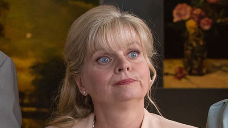 Isabelle Nanty victime d'un grave accident de la route : "coup du lapin", où en est l’état de santé de l'actrice ?