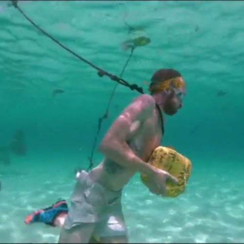 La natation avec les pierres