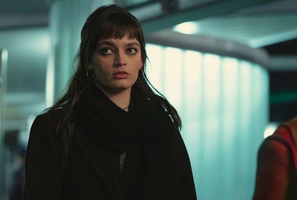 Sex Education : Emma Mackey va-t-elle quitter la série ? L’actrice répond