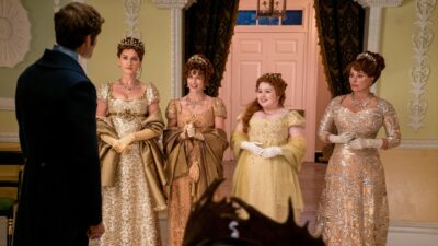 La Chronique des Bridgerton : les actrices ne porteront plus de corset dans la série