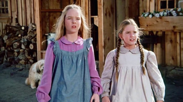 laura-et-mary-ingalls-la-petite-maison-dans-la-prairie