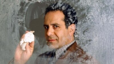 Monk : Tony Shalhoub révèle l'incroyable événement qui a inspiré l'histoire du film