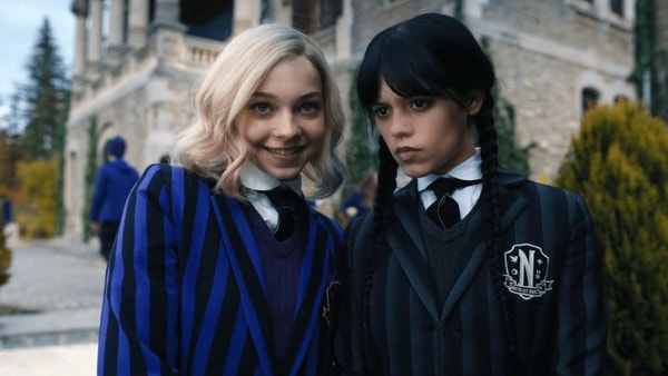 mercredi addams, enid sinclair, série mercredi