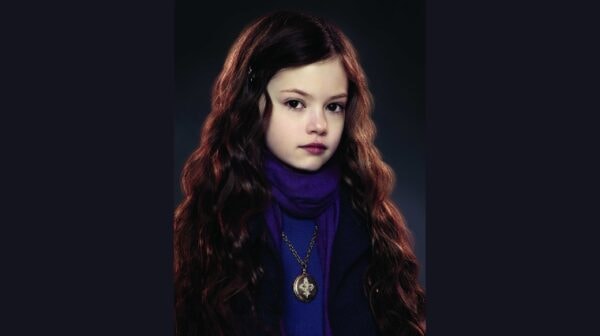 6-twilight-renesmee