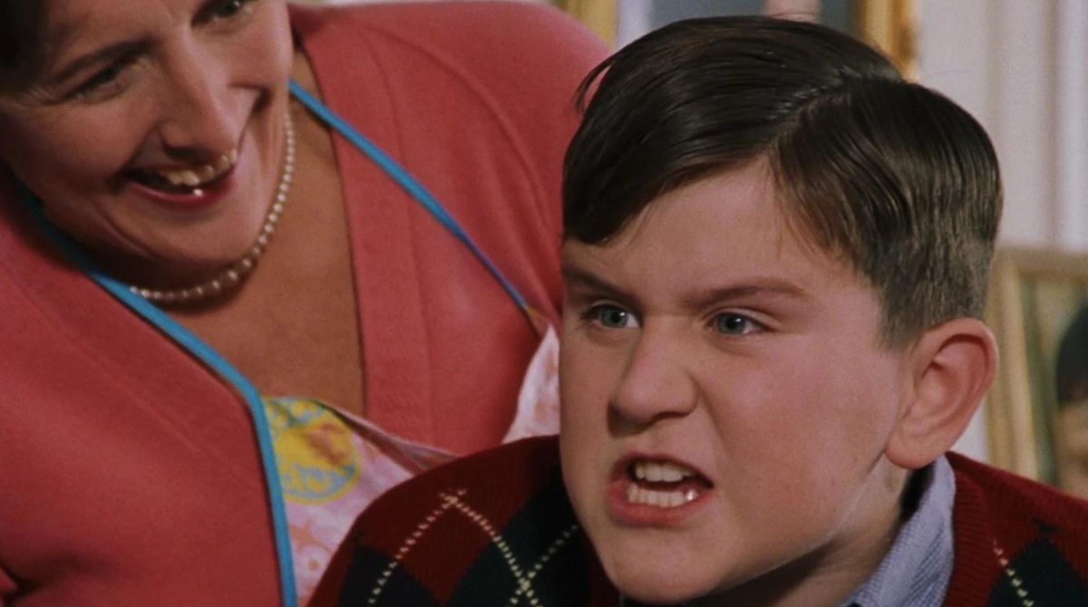 « J’ai un peu tout gâché avec Harry Potter » : Harry Melling (Dudley) regrette-t-il d’avoir joué dans la saga ?