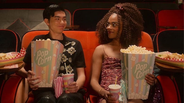 will-gao-et-yasmin-finney-dans-le-role-de-tao-xu-et-elle-argent-dans-la-saison-2-de-heartstopper-sur-netflix