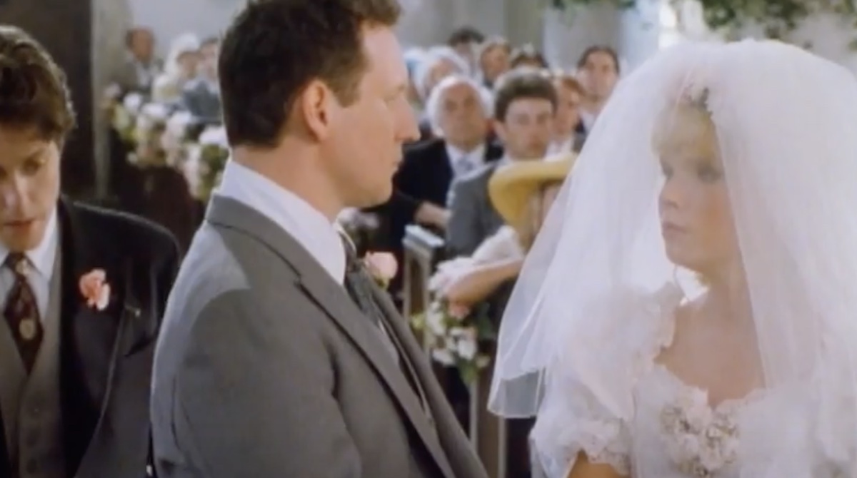 angus-et-laura-4-mariages-et-un-enterrement