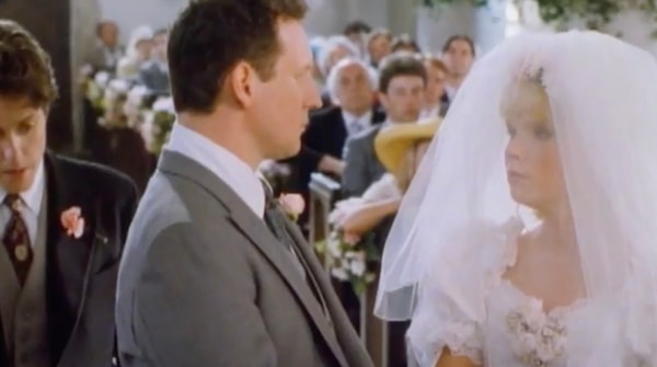 angus-et-laura-4-mariages-et-un-enterrement