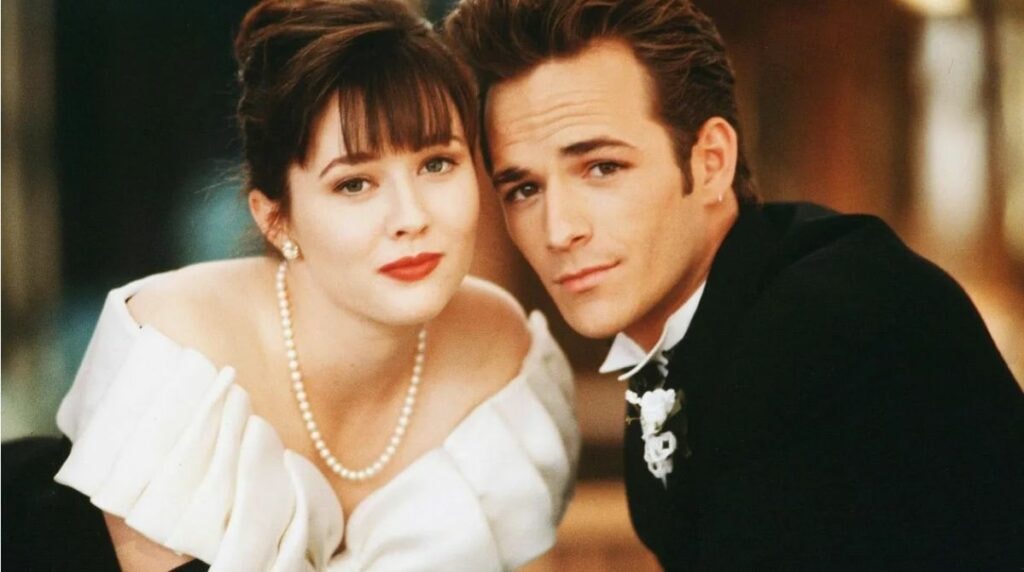 Brenda et Dylan dans Beverly Hills 90210, interrpétés par Shannen Doherty et Luke Perry