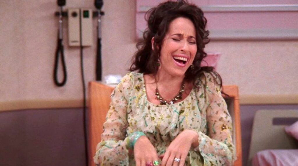 Janice, jouée par Maggie Wheeler dans la série Friends.