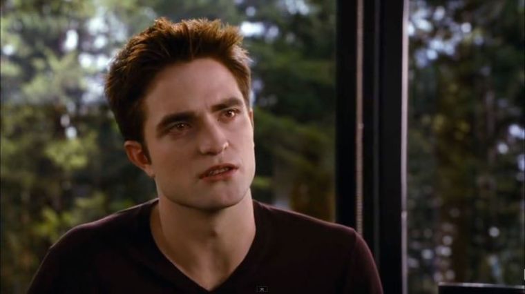 Edward Cullen (Robert Pattinson) dans Twilight Révélation Partie 2