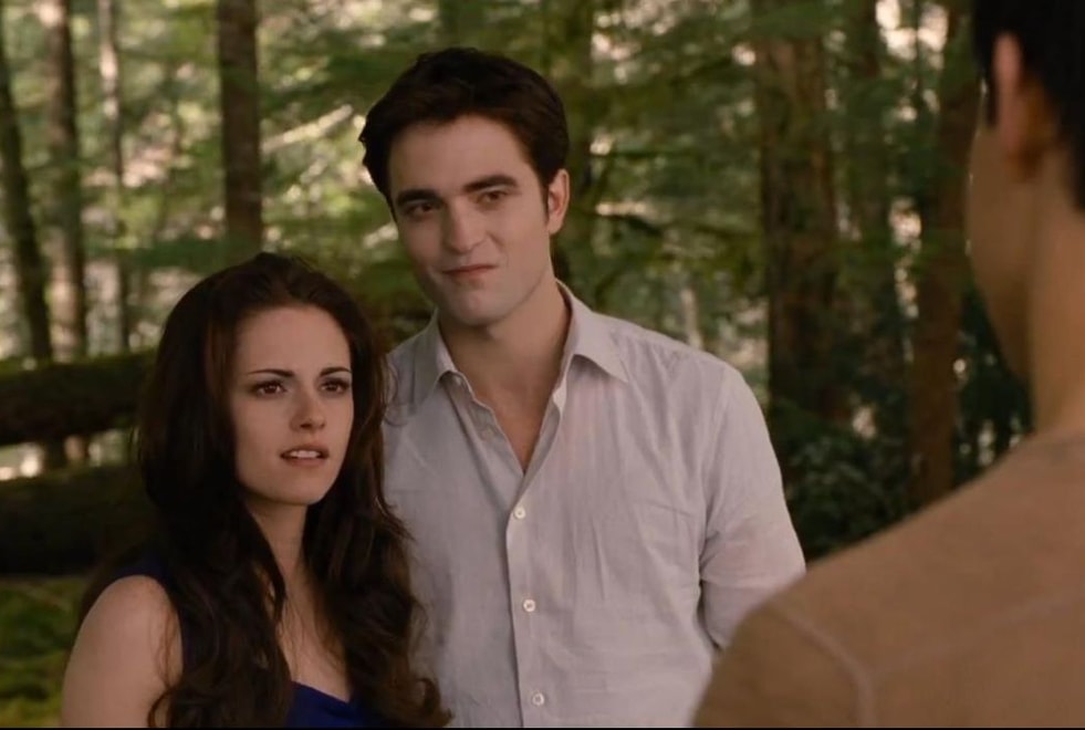 Twilight : pourquoi Robert Pattinson porte une perruque dans Révélation Partie 2 ?