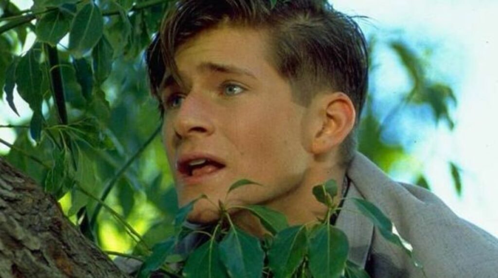 George McFly dans Retour vers le futur, interprété par Crispin Glover