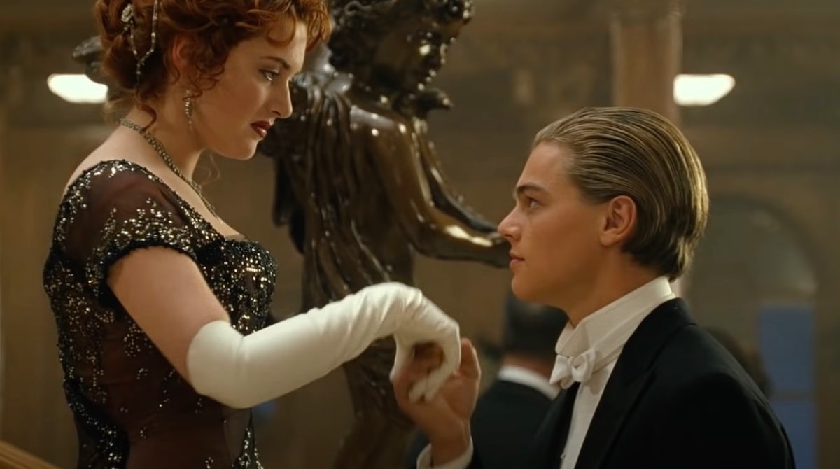 Jack et rose le couple mythique de Titanic détails gants blancs