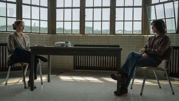 amanda seyfried, tom holland, the crowded room
