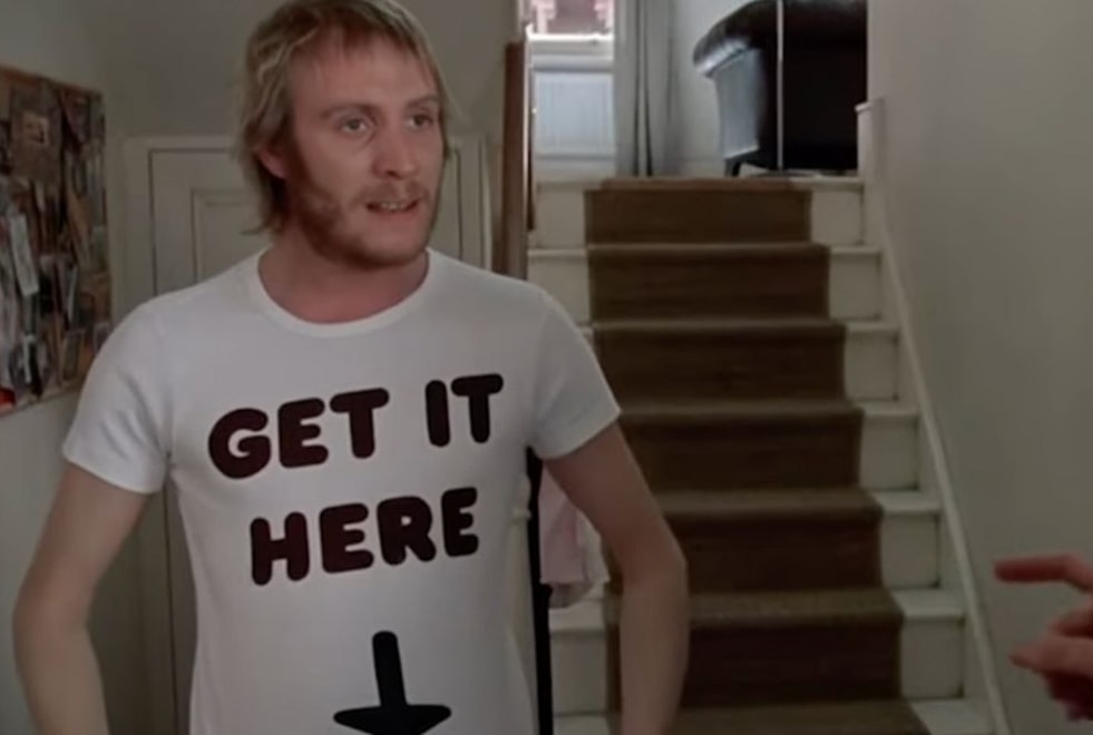 Coup de Foudre à Notting Hill : à quoi ressemble Spike, le colocataire déjanté de William, aujourd’hui ?