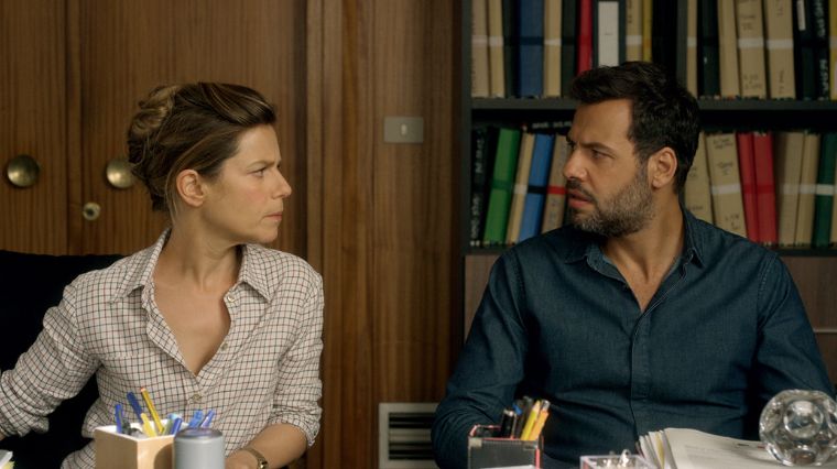 Marina Foïs et Laurent Lafitte dans le film Papa ou Maman.