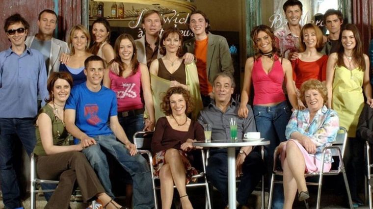 La distribution de la série Plus Belle La Vie à son lancement en 2004 sur France 3.
