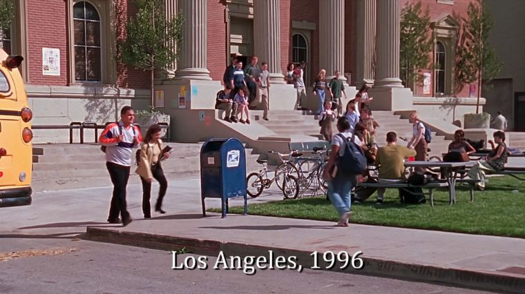 Le lycée Hemery, à Los Angeles, dans la série Buffy contre les vampires.