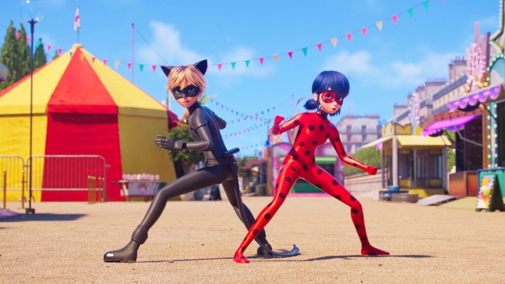 Ladybug et Chat Noir dans le film d'animation Miraculous