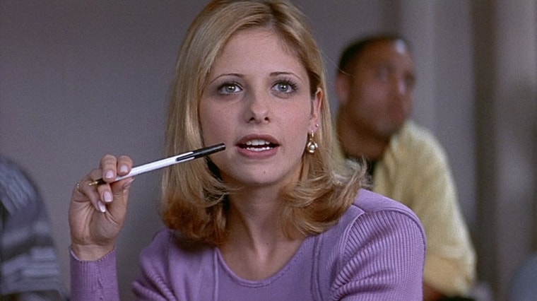 Sarah Michelle Gellar dans le rôle de Cici dans Scream 2