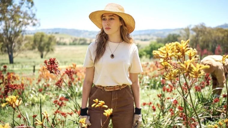 alycia debnam-carey est alice hart dans les fleurs sauvages