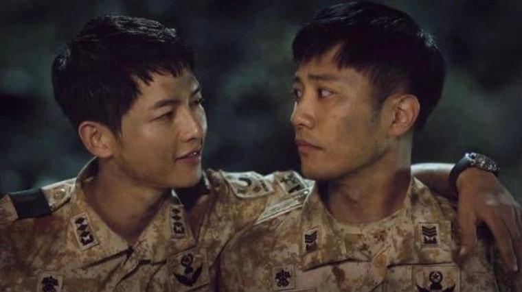 Si-jin et Dae-young dans Descendants of the Sun