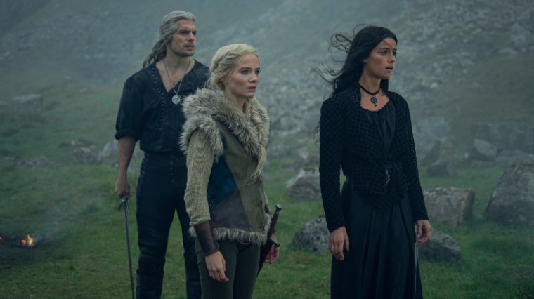 Geralt, Yennefer et Ciri dans la saison 3 de la série The Witcher