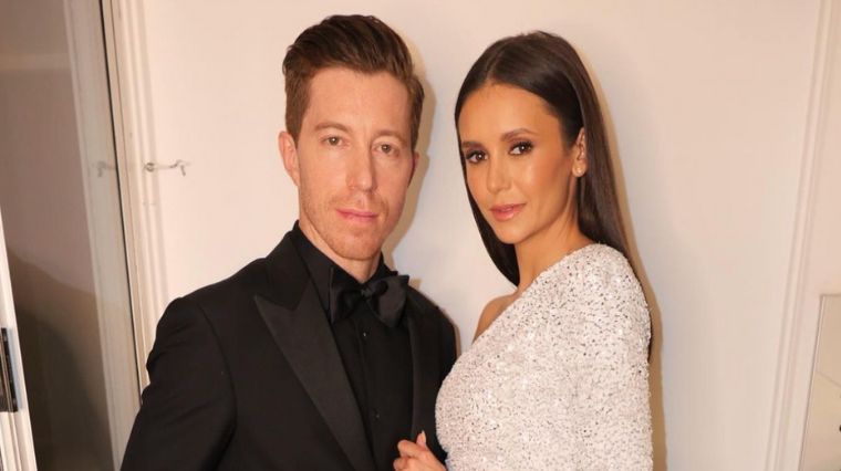 Nina Dobrev et Shaun White sont en couple.