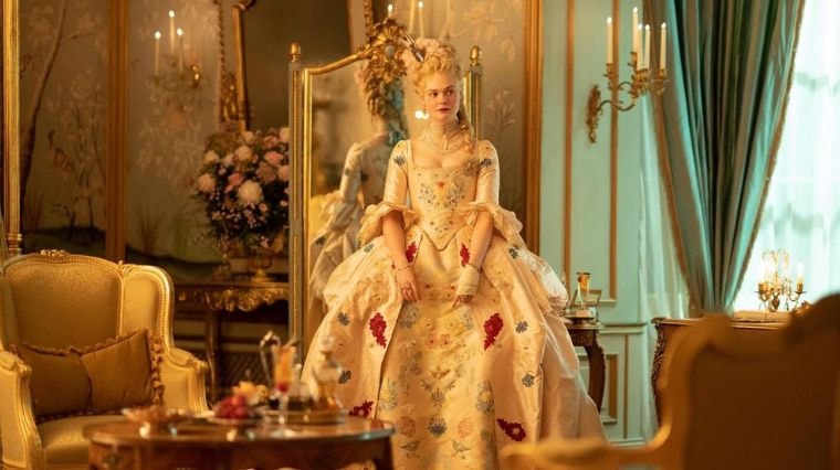 Elle Fanning est Catherine II dans la série Hulu The Great