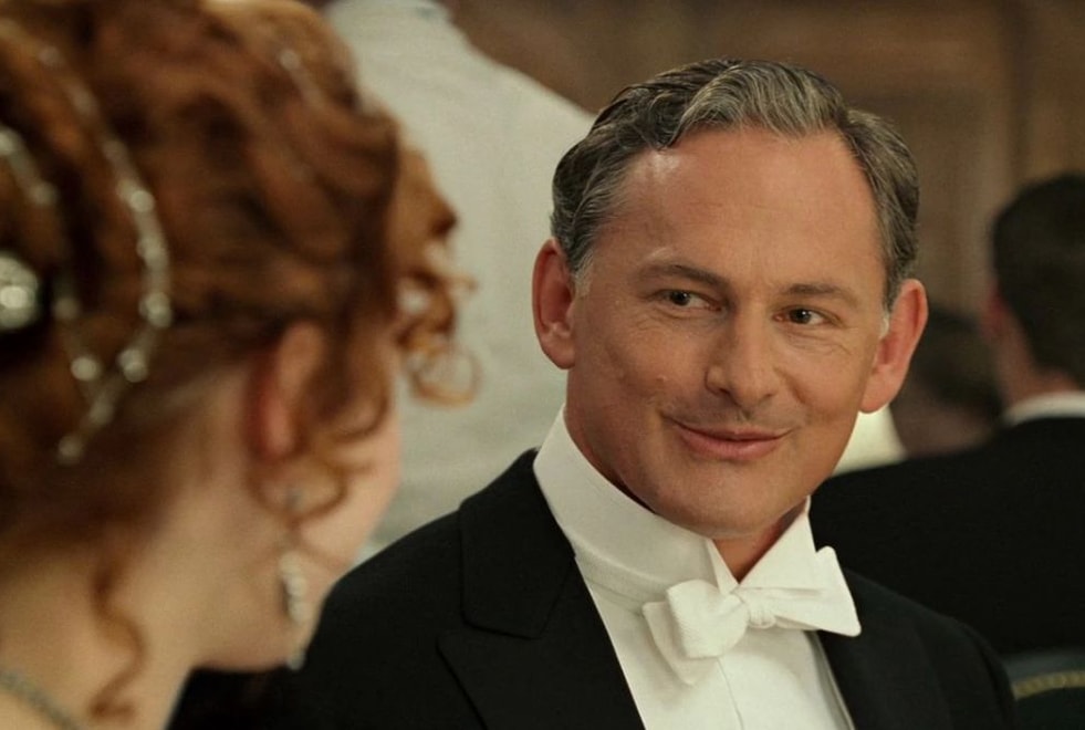 « Sinon je me faisais crier dessus ! » : Victor Garber (Thomas Andrews) revient sur cette règle qu’il devait absolument respecter sur le tournage de Titanic