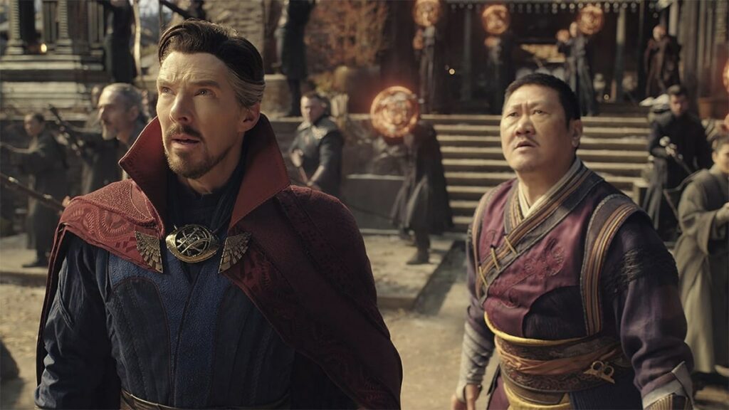 doctor strange et Wong dans Doctor Strange in the multiverse of madness