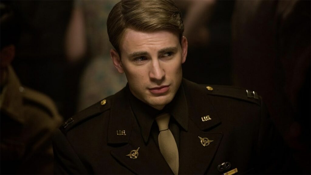 Steve Rogers joué par Chris Evans dans Captain America First Avenger