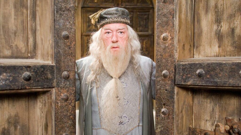 Albus Dumbledore, joué par Michael Gambon, dans la saga Harry Potter.