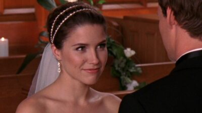 Les Frères Scott : « Je ne vais pas la laisser dire ça », Sophia Bush s’est battue pour réécrire les voeux de mariage de Brooke