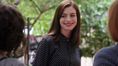 Le nouveau stagiaire : Anne Hathaway porte-t-elle une perruque dans le film ?