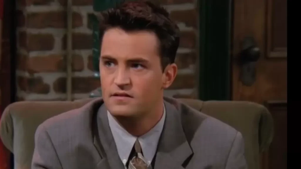 matthew perry, l'acteur qui a incarné Chandler Bing dans la série Friends est mort