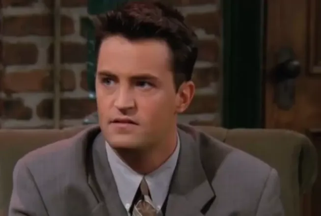 Friends : La dernière réplique de Chandler a été improvisée par Matthew Perry